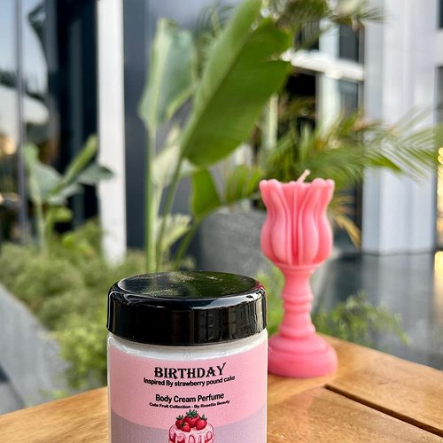 🧴 Body Cream 🍓 Birthday (Strawberry Pound Cake)